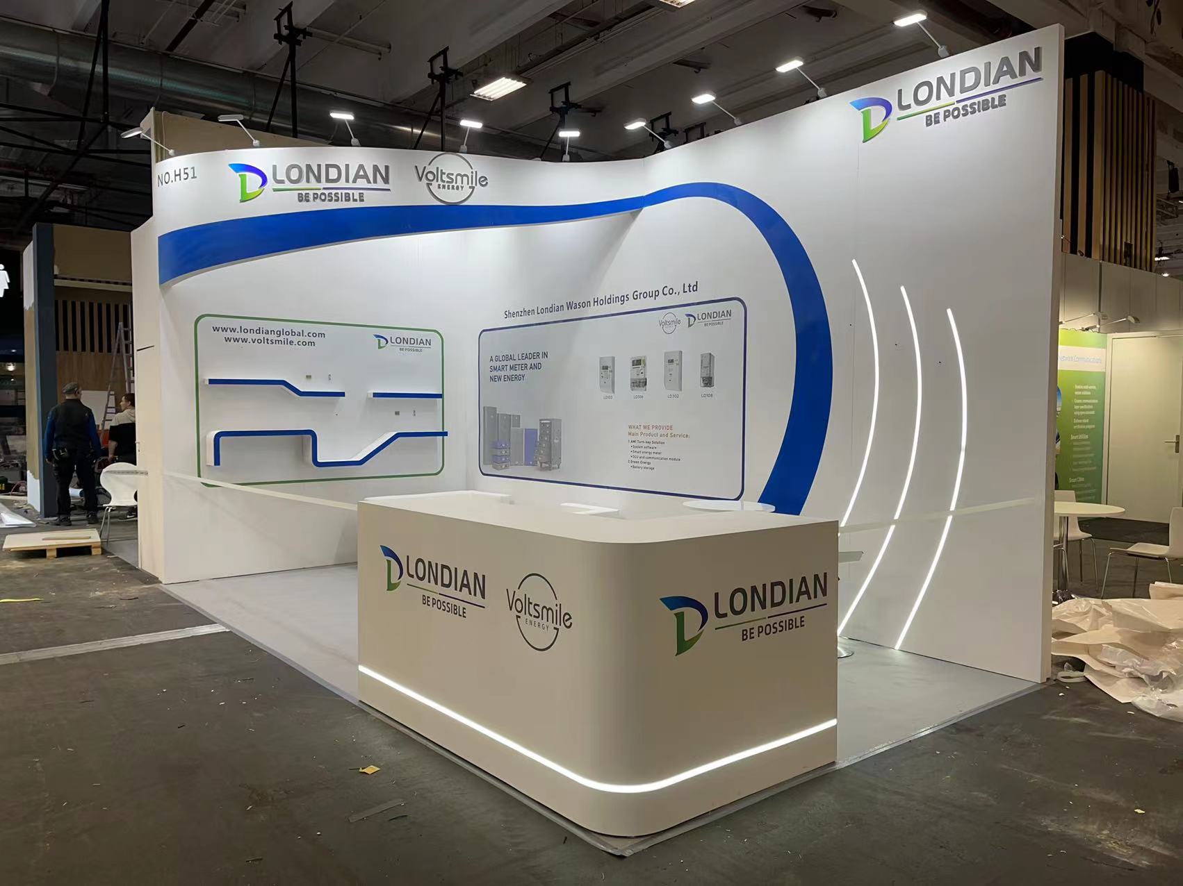 国外展位设计搭建：诚信公司联系电话哪里找？ (图1)